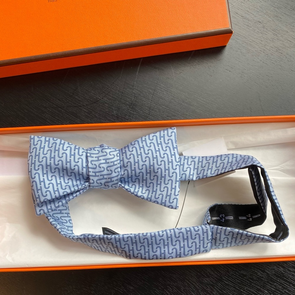 Hermès bow tie blue H pattern